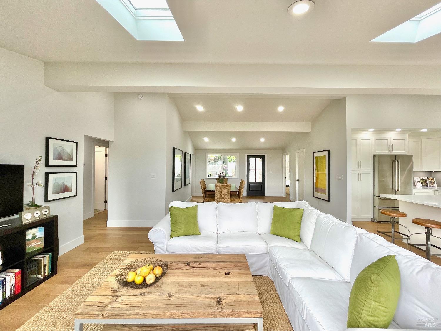 Detail Gallery Image 23 of 66 For 39 Midway Ave, Mill Valley,  CA 94941 - 5 Beds | 3 Baths
