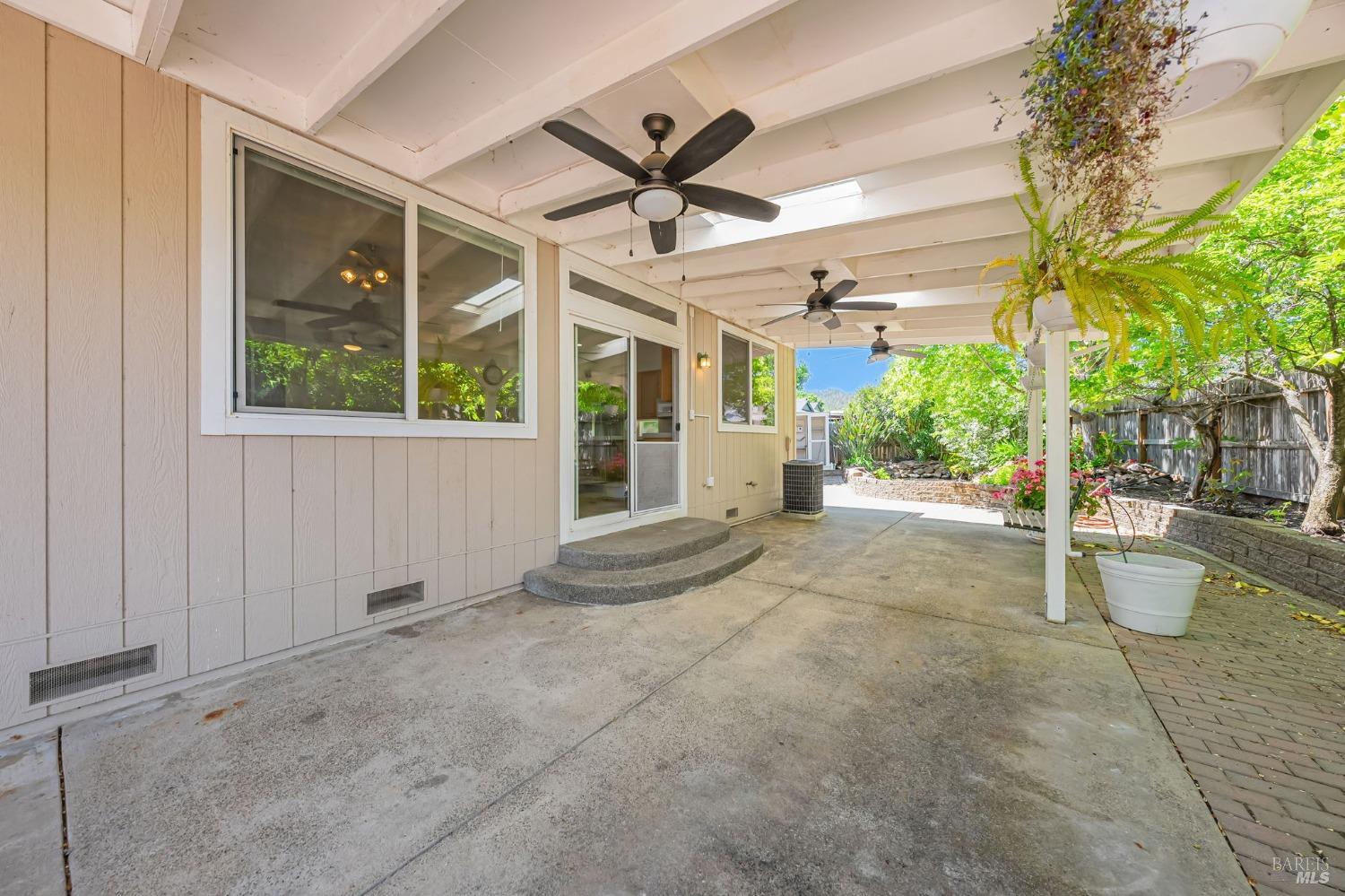 Detail Gallery Image 38 of 55 For 112 Syrah Ct, Cloverdale,  CA 95425 - 3 Beds | 2 Baths