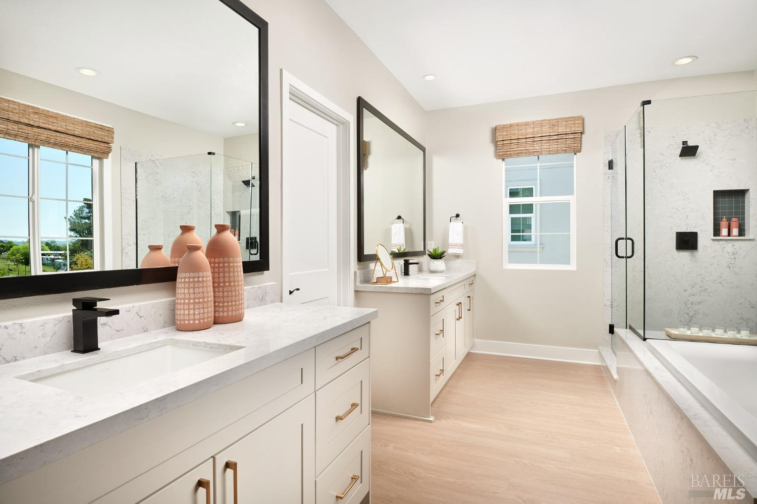 Detail Gallery Image 3 of 5 For 2787 Sassy St, Santa Rosa,  CA 95407 - 4 Beds | 3 Baths