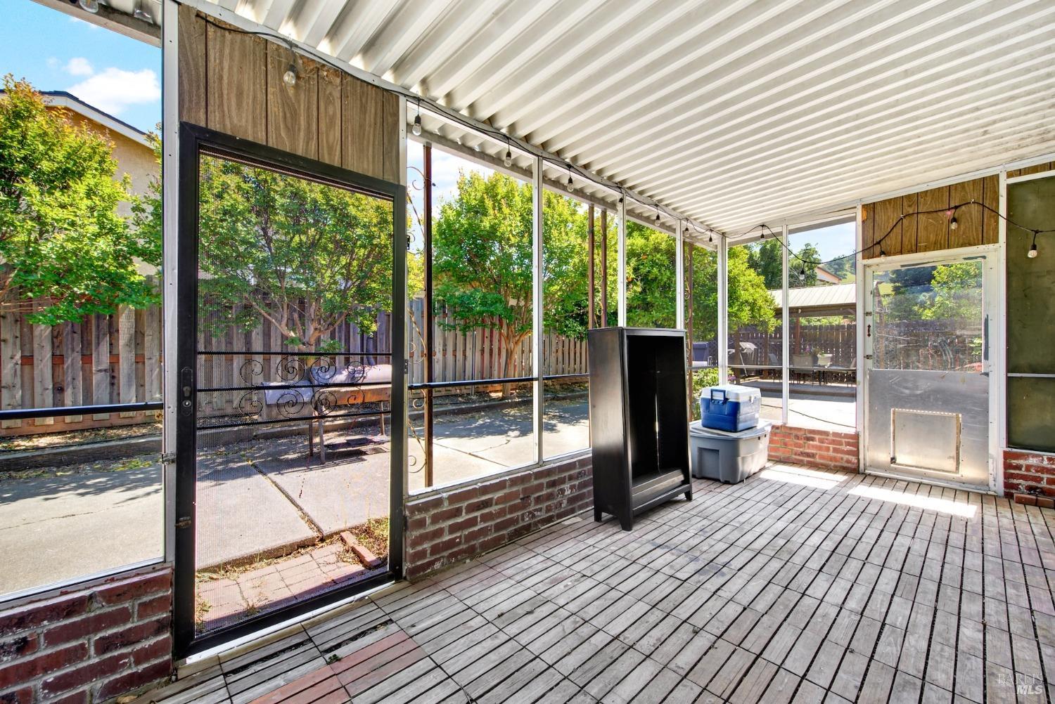 Detail Gallery Image 42 of 60 For 1199 Creekside Dr, Vacaville,  CA 95687 - 4 Beds | 2 Baths