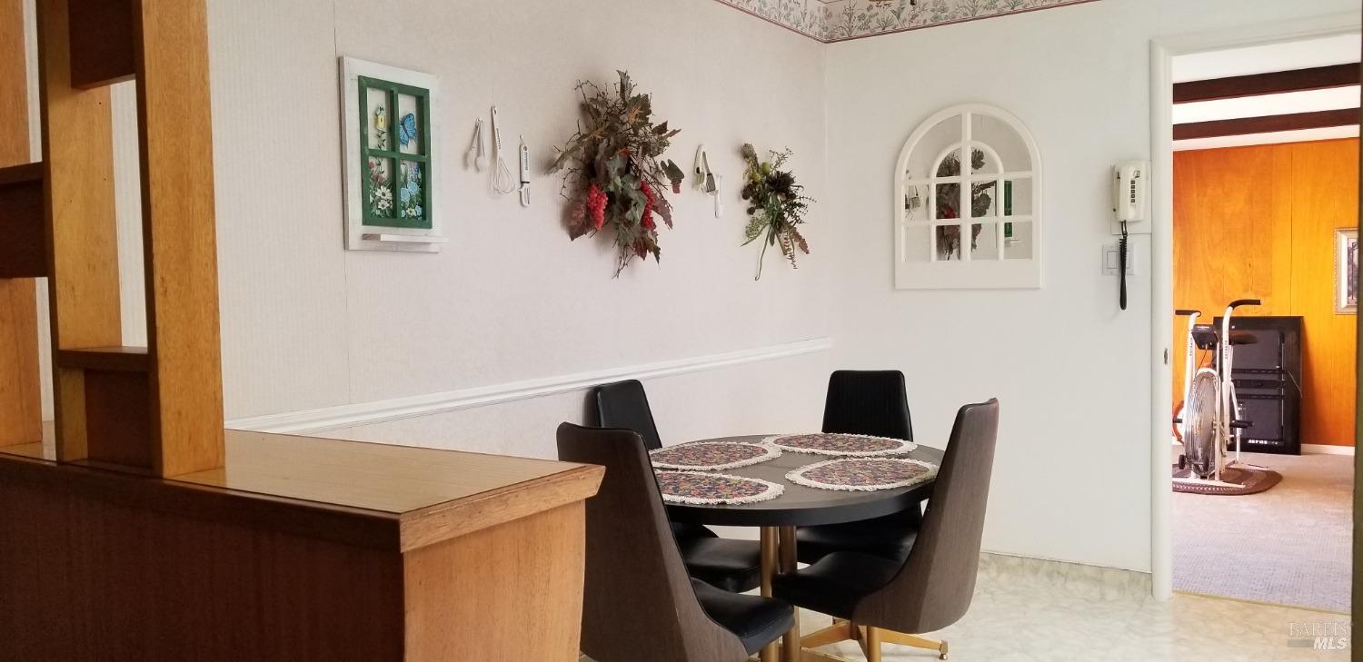 Detail Gallery Image 4 of 15 For 2324 West Park Ave, Napa,  CA 94558 - 3 Beds | 2 Baths
