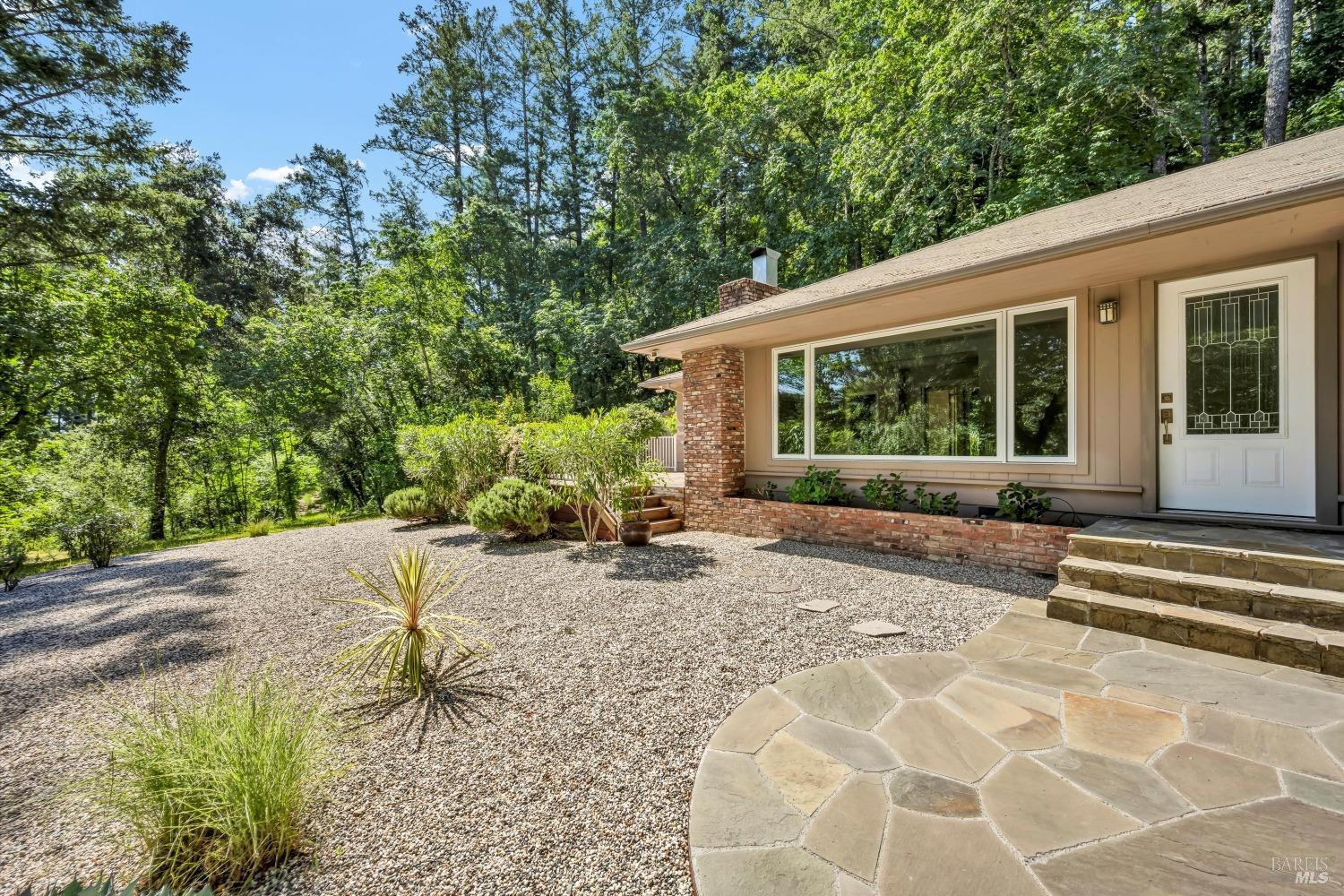 Detail Gallery Image 2 of 31 For 3257 State Highway 128 Unkn, Calistoga,  CA 94515 - 3 Beds | 2 Baths