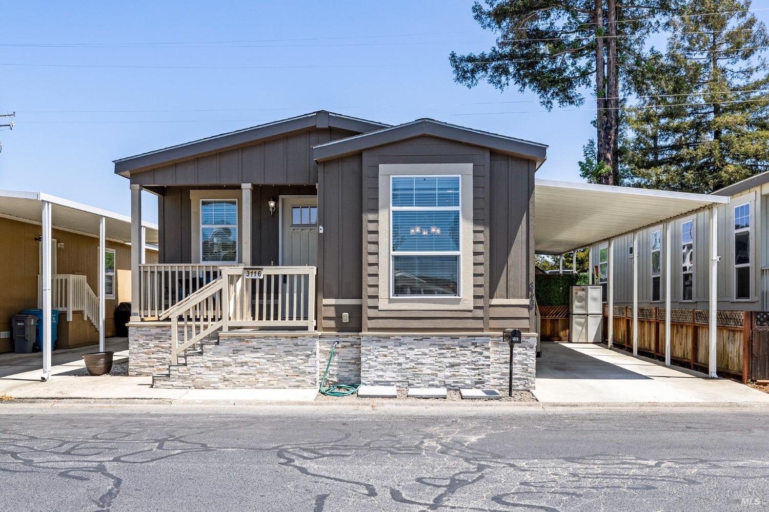 Detail Gallery Image 1 of 20 For 3116 Loretta Way, Santa Rosa,  CA 95403 - 3 Beds | 2 Baths