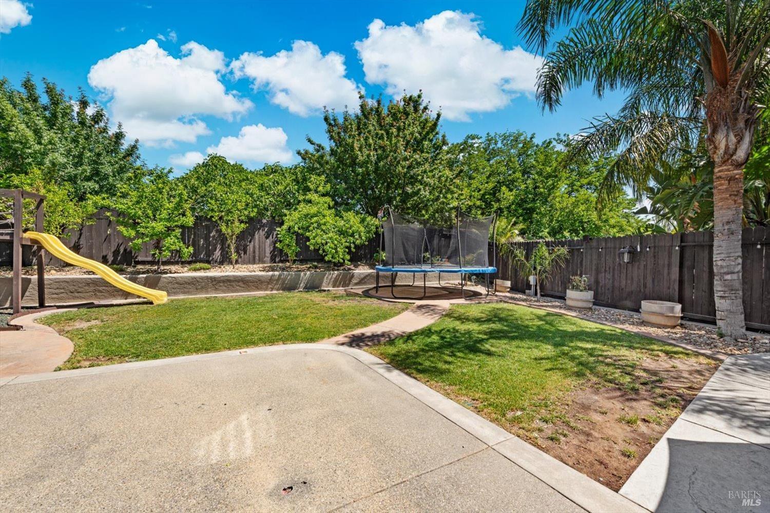 Detail Gallery Image 41 of 55 For 319 Birchwood Ct, Vacaville,  CA 95688 - 4 Beds | 2/1 Baths