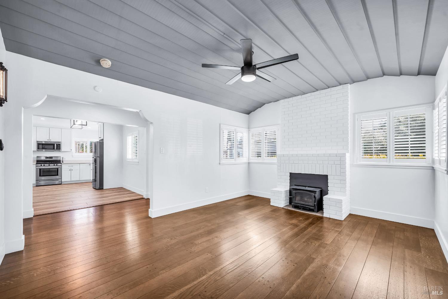 Detail Gallery Image 5 of 29 For 1444 Ohio St, Vallejo,  CA 94590 - 3 Beds | 2 Baths