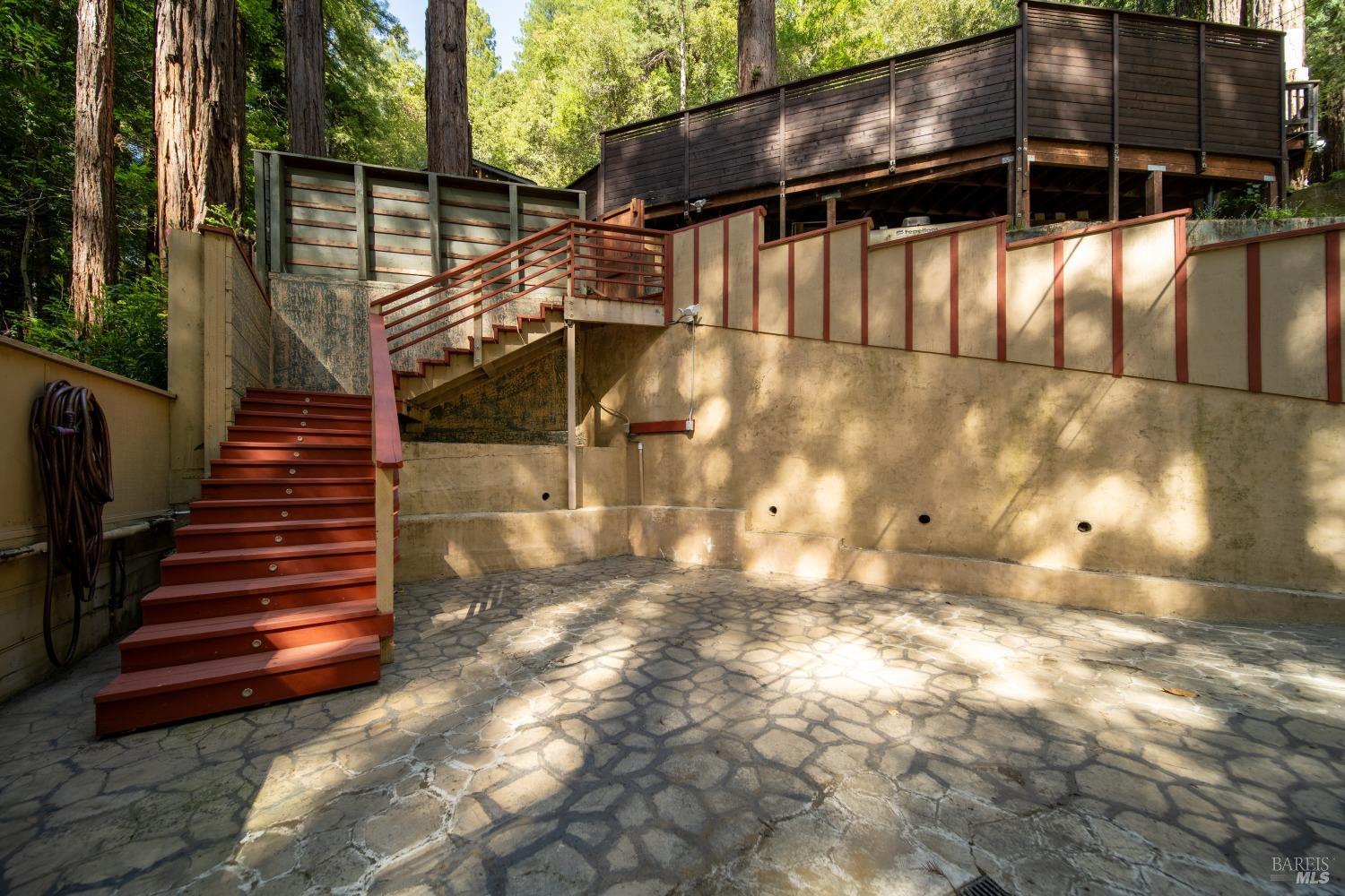 Wee Way, Guerneville, California image 6