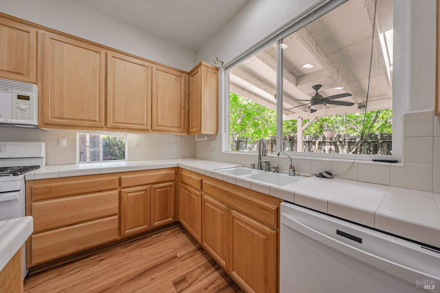 Detail Gallery Image 12 of 55 For 112 Syrah Ct, Cloverdale,  CA 95425 - 3 Beds | 2 Baths