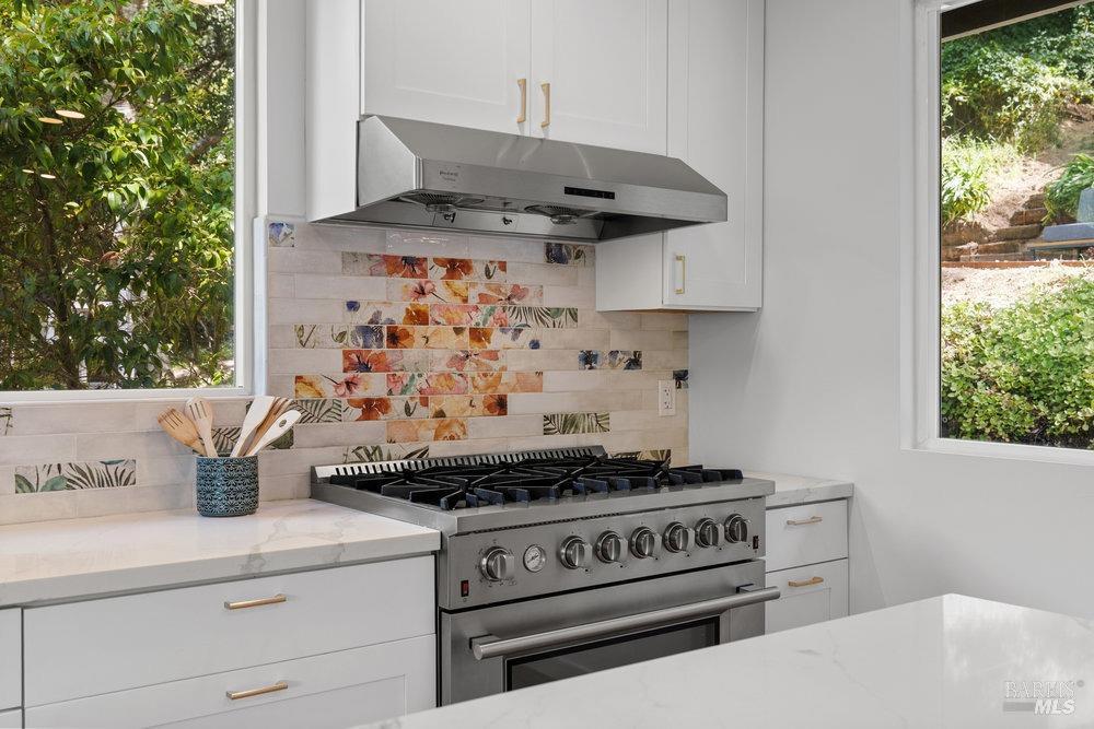 Detail Gallery Image 8 of 54 For 622 Eastwood Way, Mill Valley,  CA 94941 - 2 Beds | 1/1 Baths