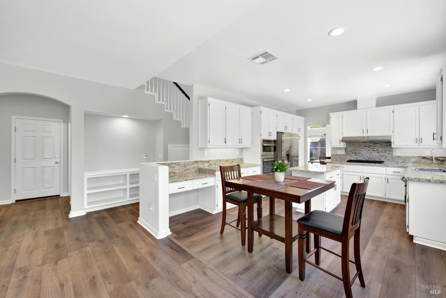 Detail Gallery Image 18 of 67 For 1917 Rollingwood Dr, Fairfield,  CA 94534 - 4 Beds | 2/1 Baths