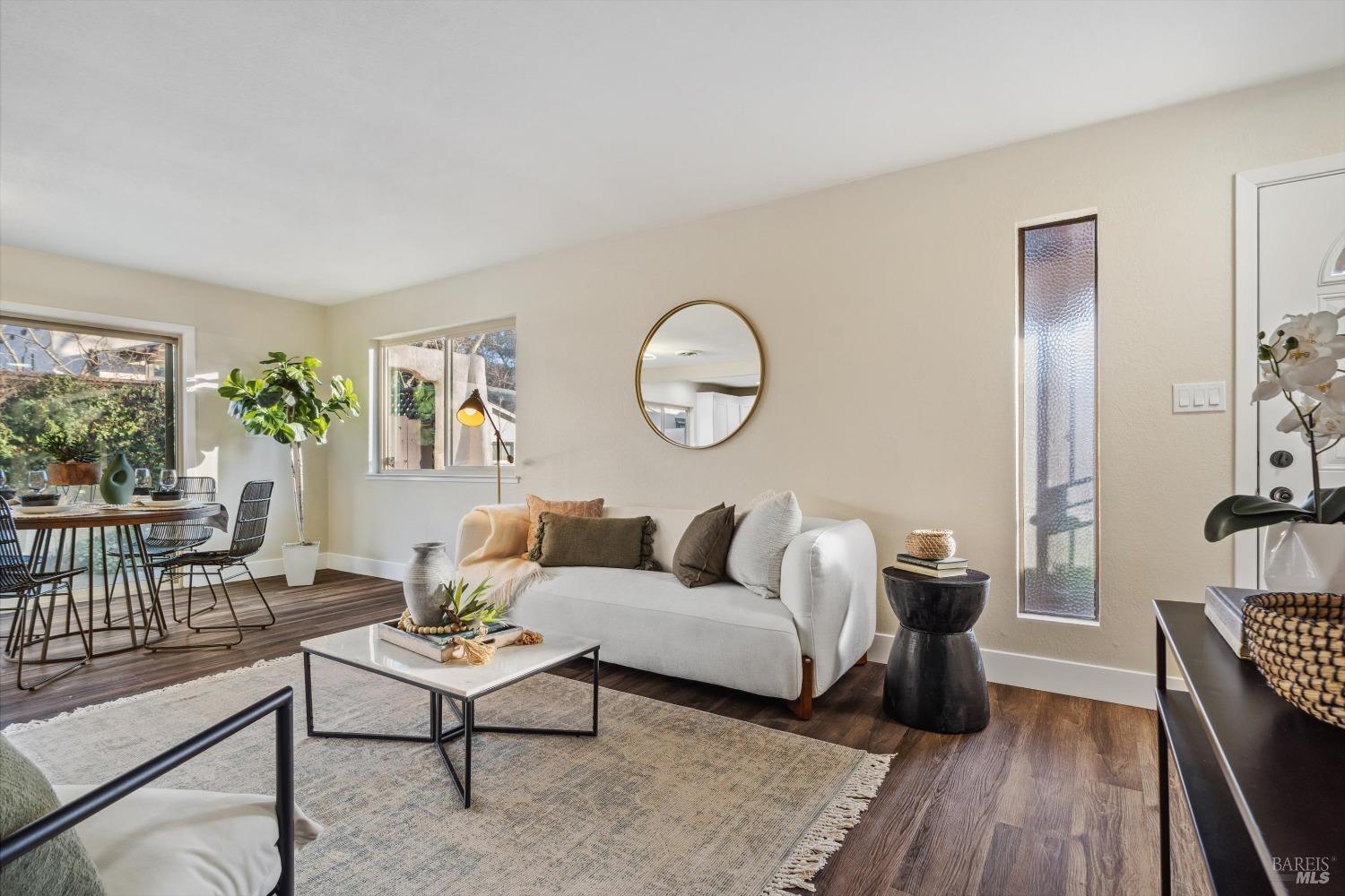 Detail Gallery Image 5 of 28 For 5258 El Mercado Pkwy, Santa Rosa,  CA 95403 - 2 Beds | 2 Baths