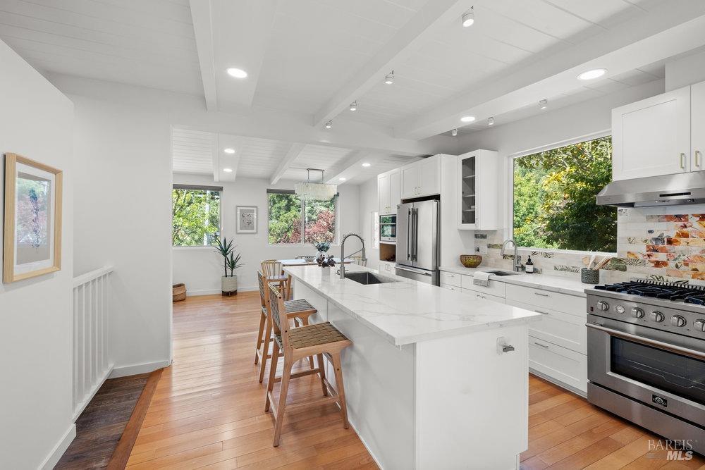 Detail Gallery Image 5 of 54 For 622 Eastwood Way, Mill Valley,  CA 94941 - 2 Beds | 1/1 Baths