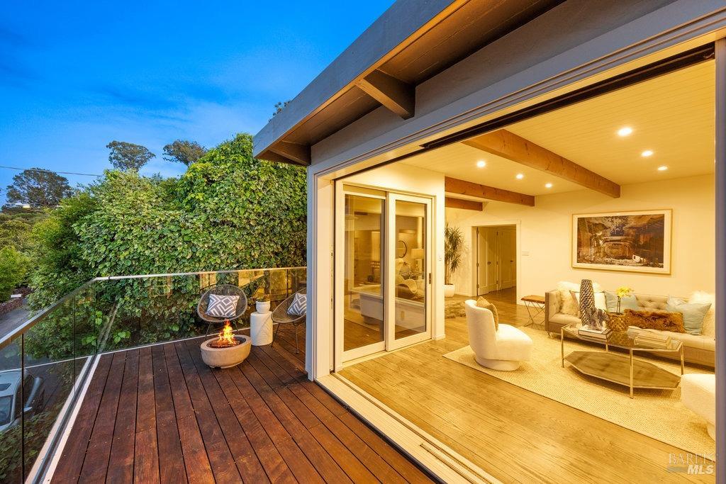 Detail Gallery Image 32 of 98 For 33 Wray Ave, Sausalito,  CA 94965 - 3 Beds | 2 Baths