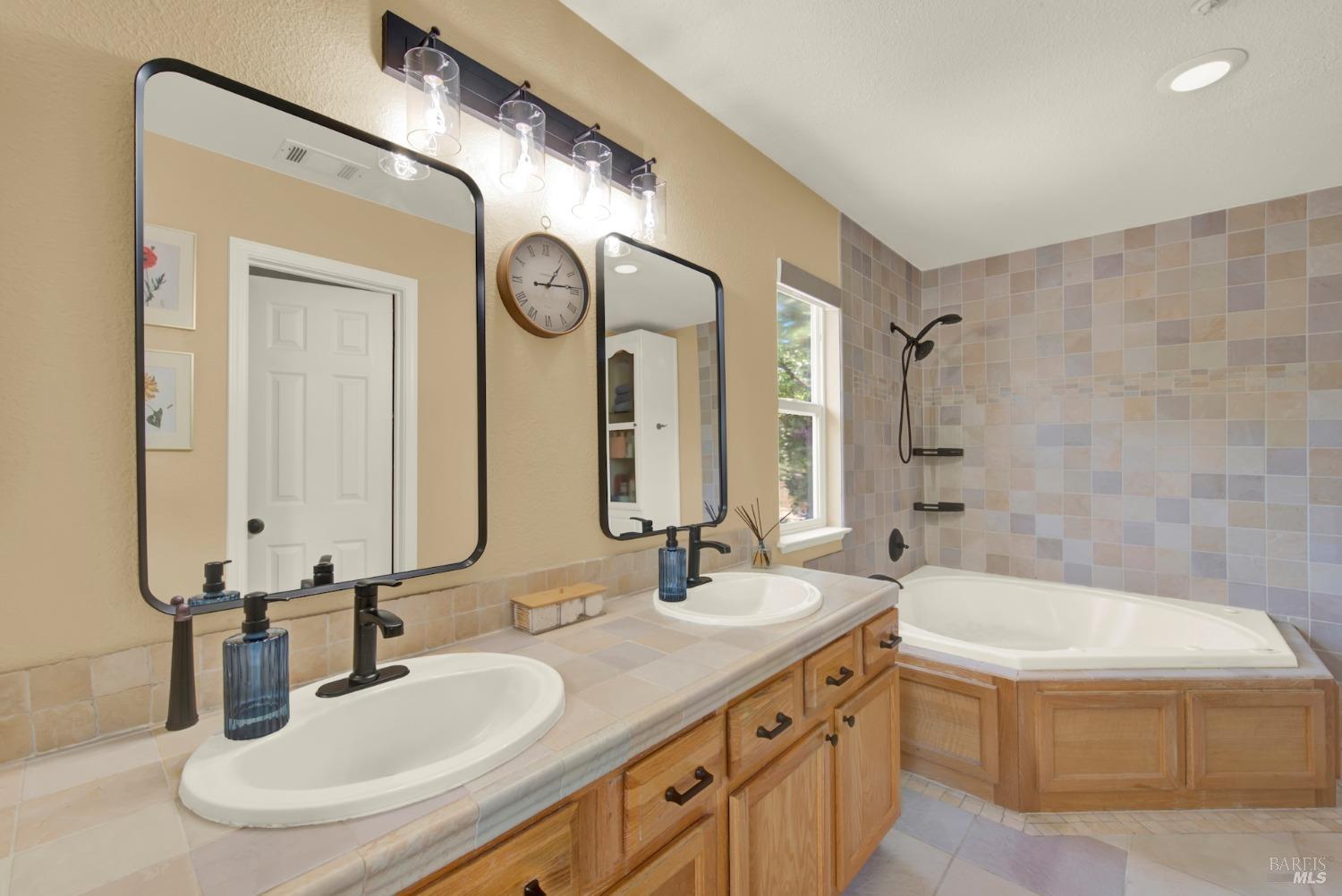 Detail Gallery Image 37 of 66 For 4564 Stillson St, Napa,  CA 94558 - 3 Beds | 2/1 Baths