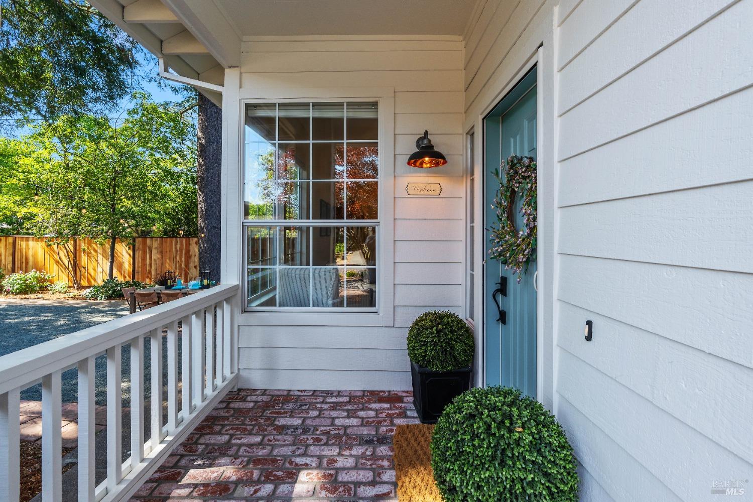 Detail Gallery Image 8 of 75 For 14 Ceriani Ct, Napa,  CA 94558 - 3 Beds | 2/1 Baths