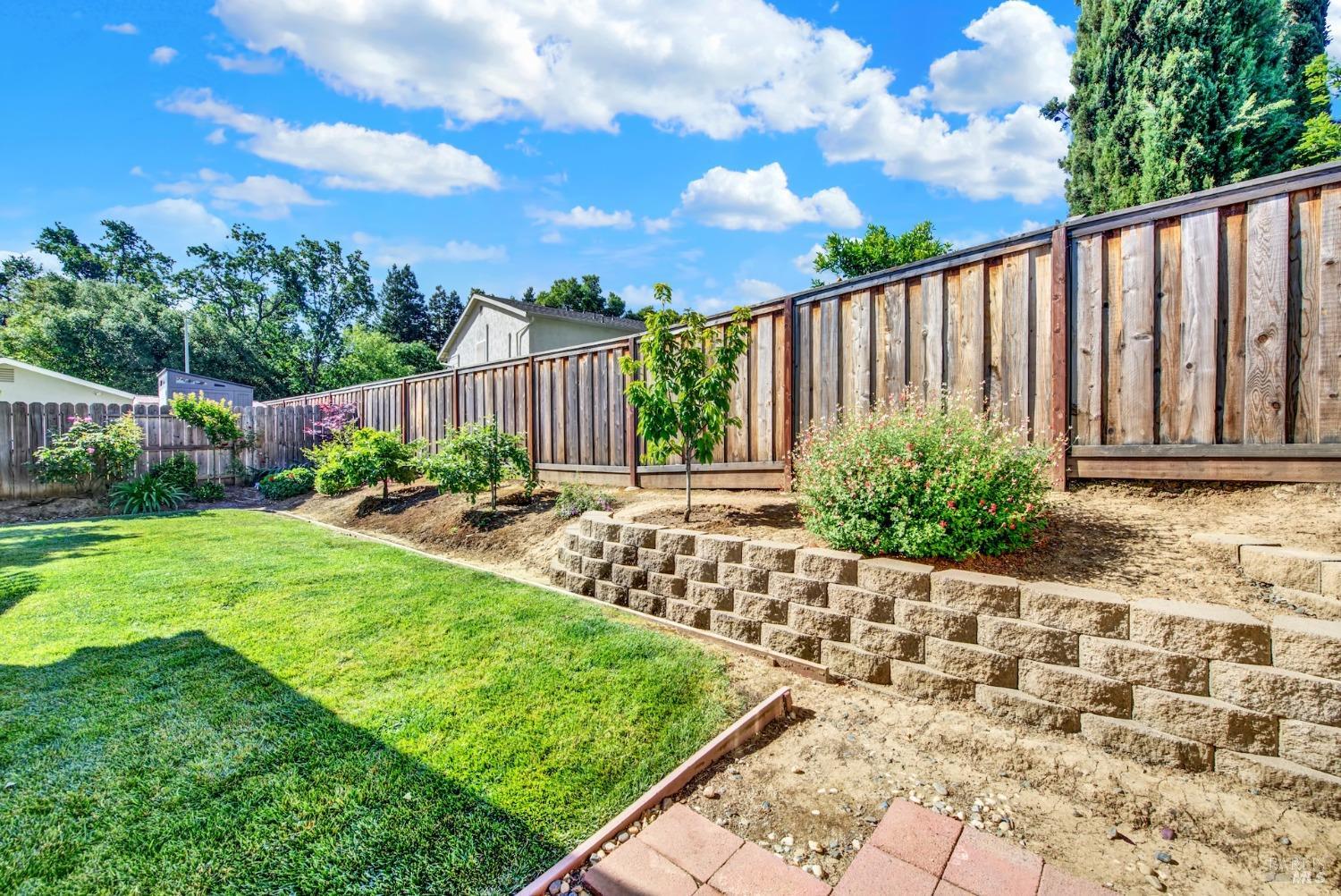 Detail Gallery Image 26 of 30 For 262 N Alamo Dr, Vacaville,  CA 95688 - 4 Beds | 2 Baths