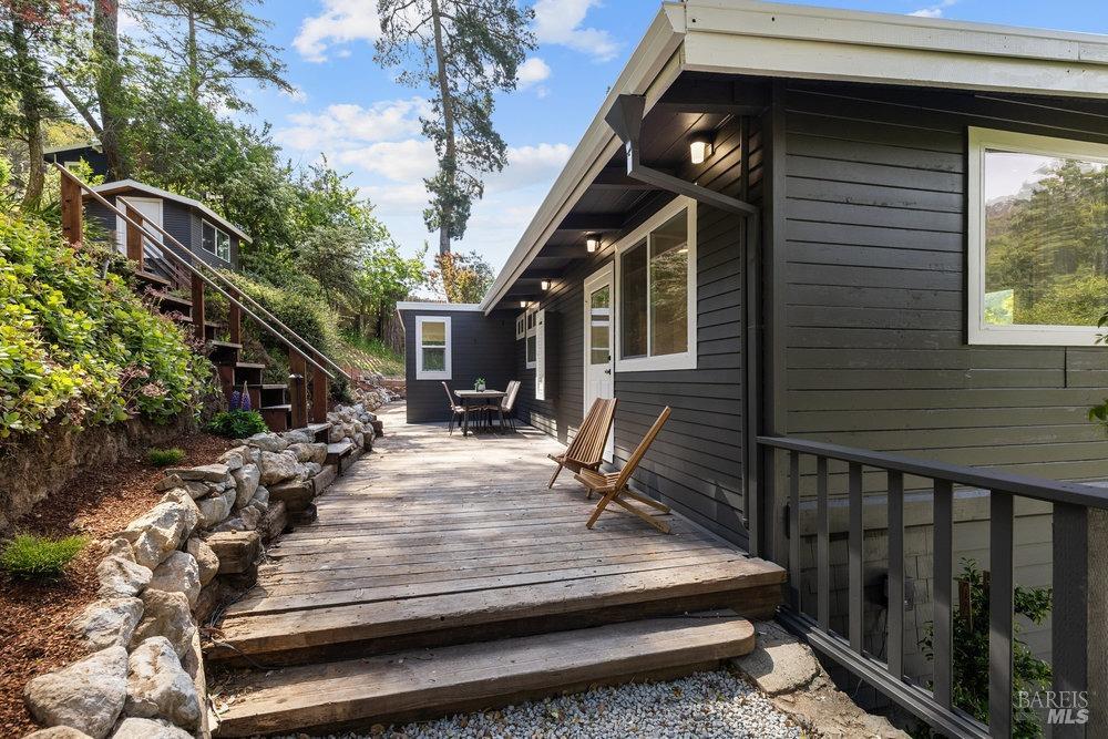 Detail Gallery Image 3 of 54 For 622 Eastwood Way, Mill Valley,  CA 94941 - 2 Beds | 1/1 Baths