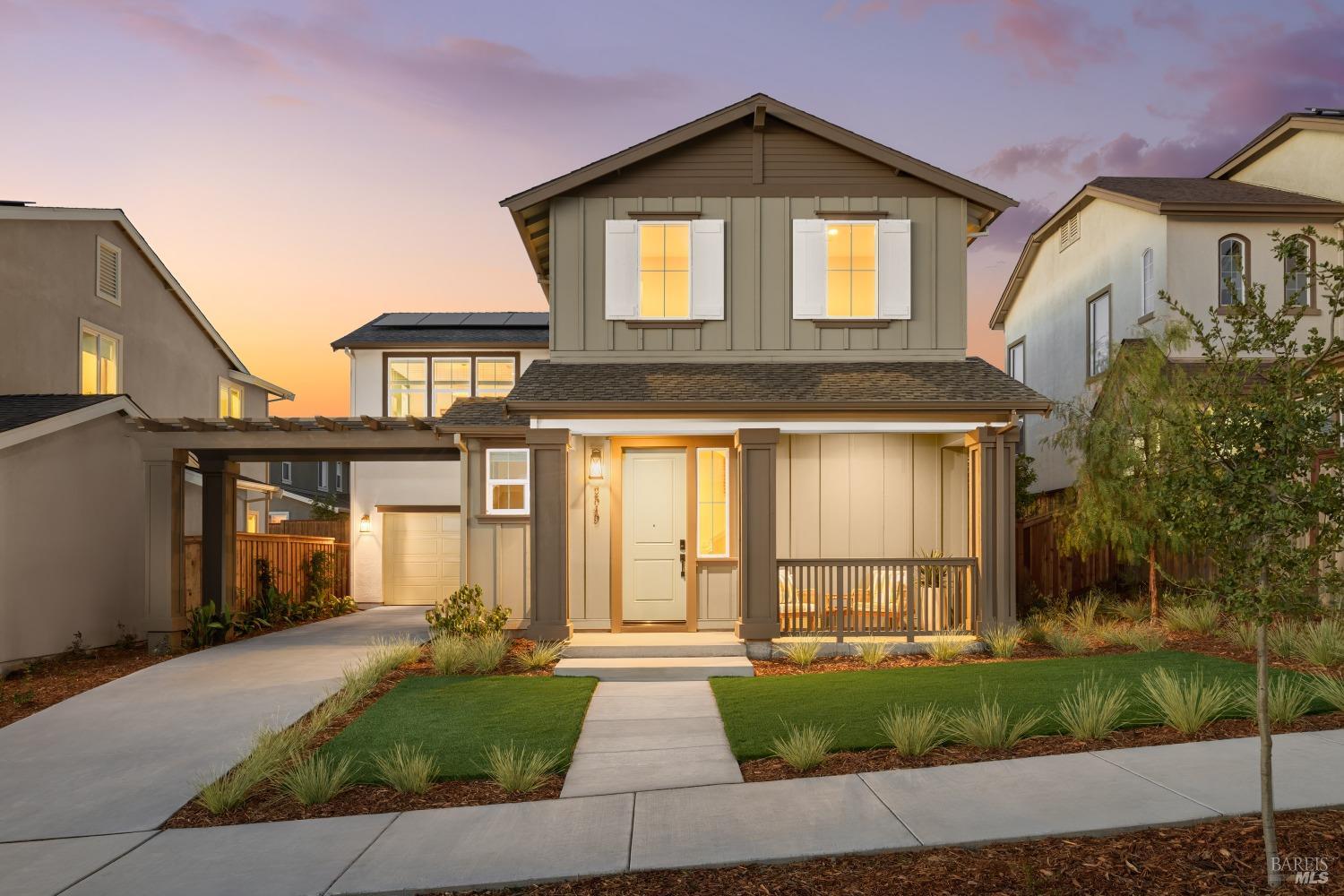 Detail Gallery Image 1 of 6 For 1548 Country Manor Dr, Santa Rosa,  CA 95403 - 3 Beds | 2/1 Baths