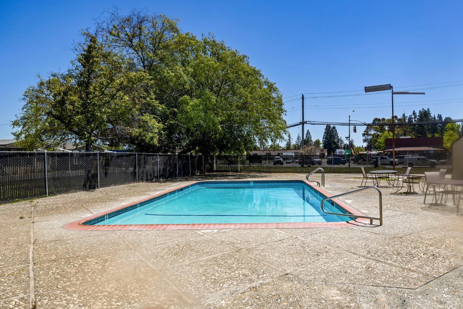 Detail Gallery Image 18 of 20 For 3116 Loretta Way, Santa Rosa,  CA 95403 - 3 Beds | 2 Baths