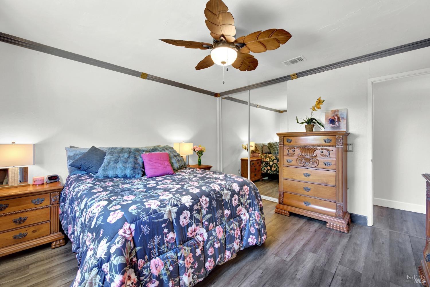 Detail Gallery Image 38 of 60 For 1199 Creekside Dr, Vacaville,  CA 95687 - 4 Beds | 2 Baths