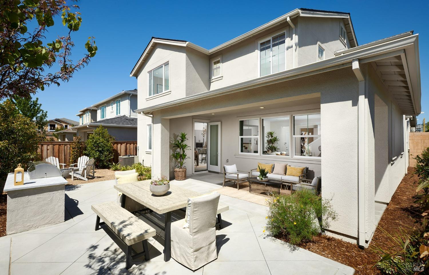 Detail Gallery Image 5 of 5 For 2799 Sassy St, Santa Rosa,  CA 95407 - 4 Beds | 3 Baths