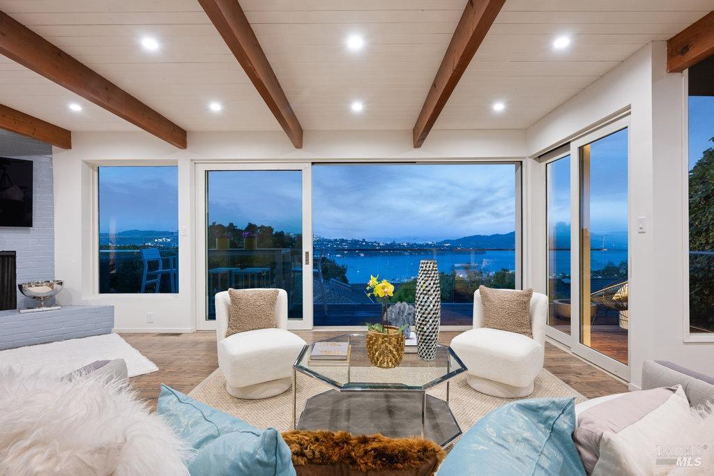 Detail Gallery Image 27 of 98 For 33 Wray Ave, Sausalito,  CA 94965 - 3 Beds | 2 Baths