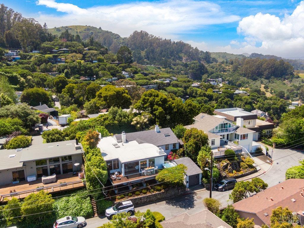 Detail Gallery Image 92 of 98 For 33 Wray Ave, Sausalito,  CA 94965 - 3 Beds | 2 Baths