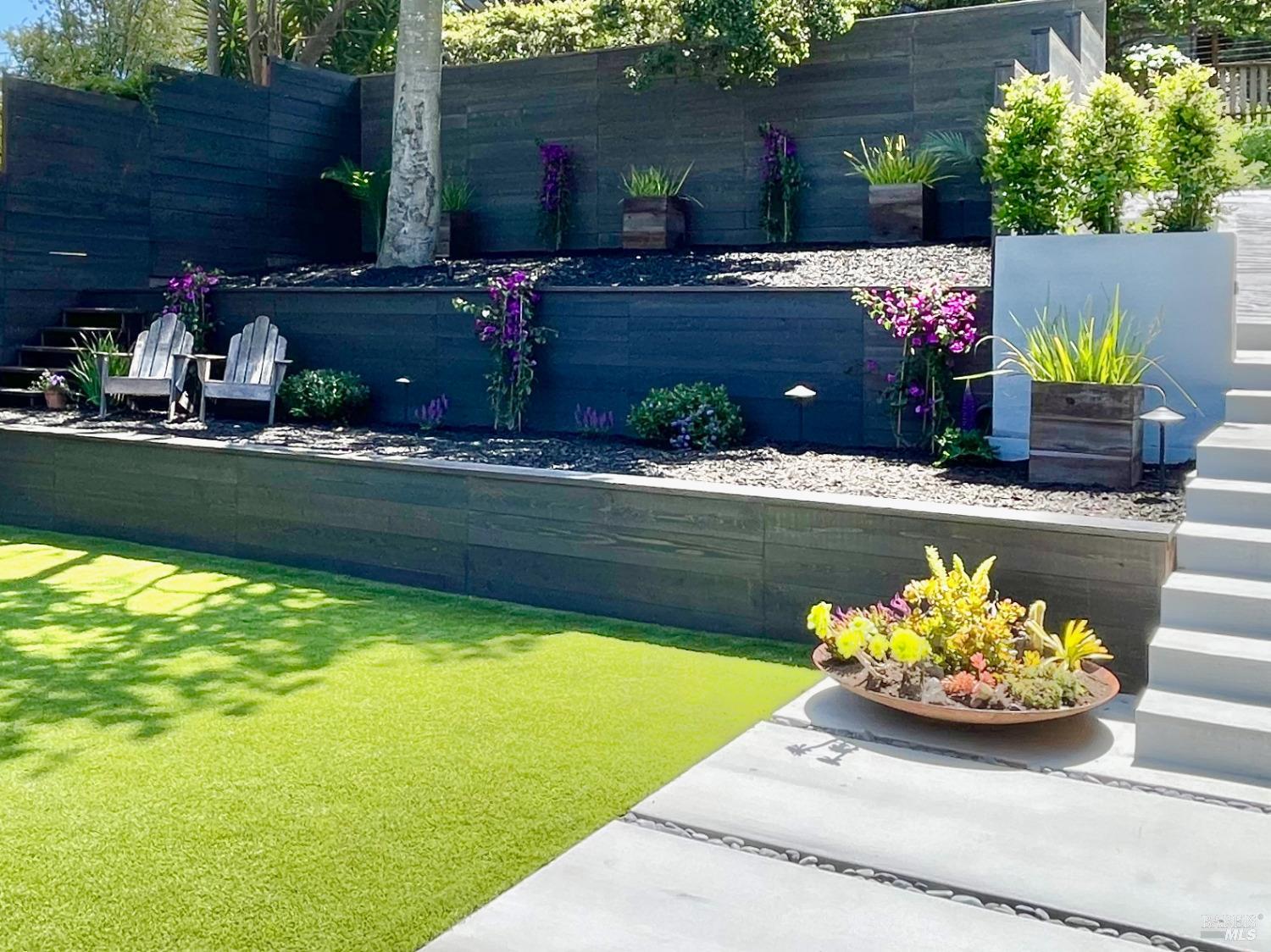 Detail Gallery Image 28 of 66 For 39 Midway Ave, Mill Valley,  CA 94941 - 5 Beds | 3 Baths