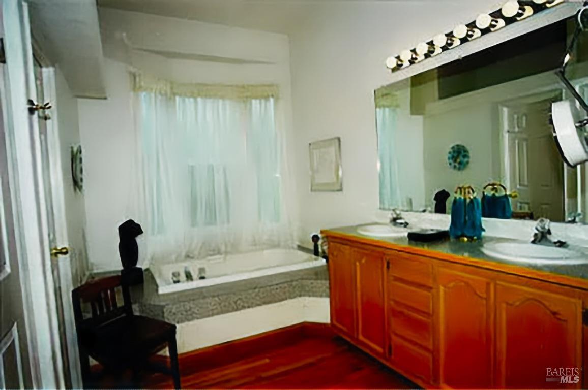 Detail Gallery Image 7 of 28 For 24680 Ten Mile Rd, Point Arena,  CA 95468 - 3 Beds | 2 Baths