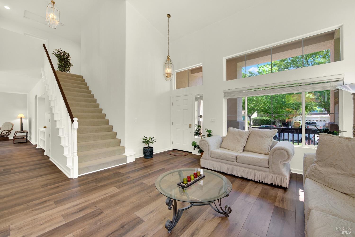 Detail Gallery Image 5 of 67 For 1917 Rollingwood Dr, Fairfield,  CA 94534 - 4 Beds | 2/1 Baths