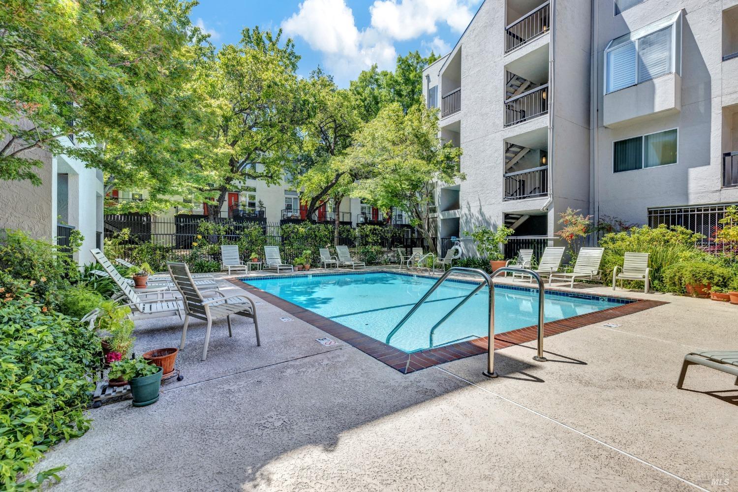 Detail Gallery Image 40 of 51 For 3183 Wayside Plz #319,  Walnut Creek,  CA 94597 - 2 Beds | 2 Baths