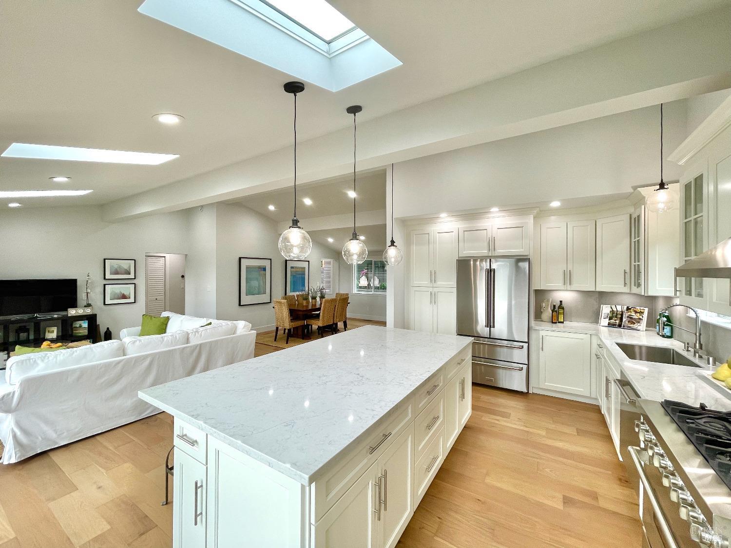 Detail Gallery Image 21 of 66 For 39 Midway Ave, Mill Valley,  CA 94941 - 5 Beds | 3 Baths