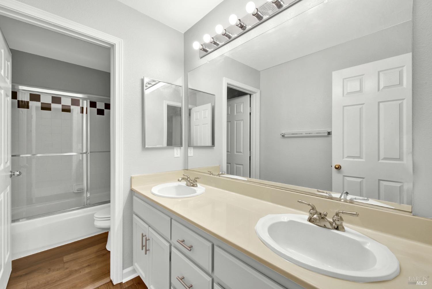 Detail Gallery Image 38 of 67 For 1917 Rollingwood Dr, Fairfield,  CA 94534 - 4 Beds | 2/1 Baths