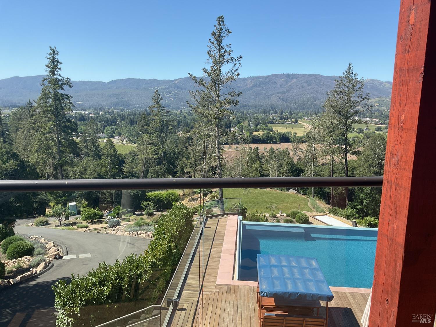 Detail Gallery Image 81 of 87 For 550 Meadowood Ln, Saint Helena,  CA 94574 - 6 Beds | 6 Baths
