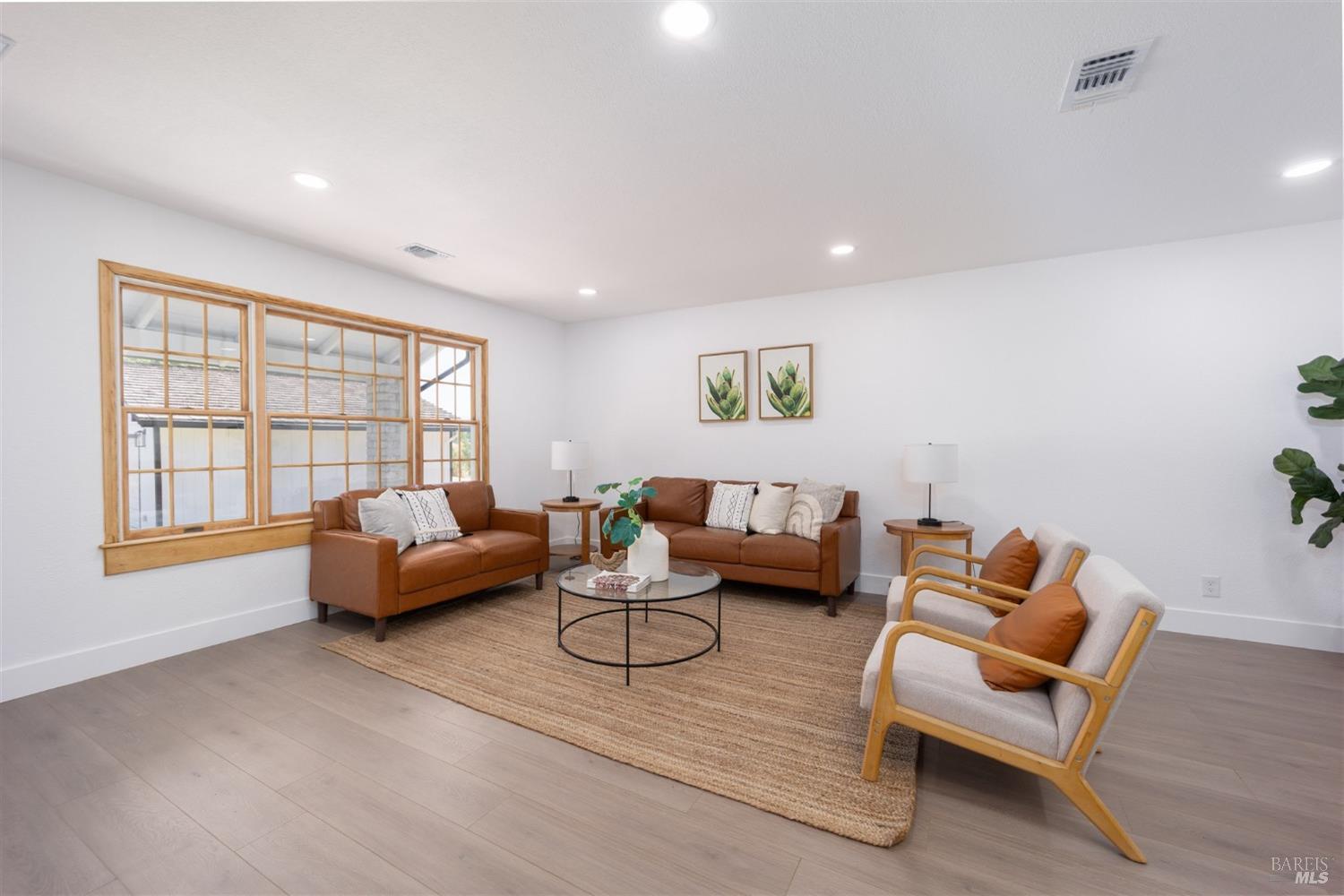 Detail Gallery Image 8 of 71 For 7511 Paddon Rd, Vacaville,  CA 95688 - 4 Beds | 3 Baths