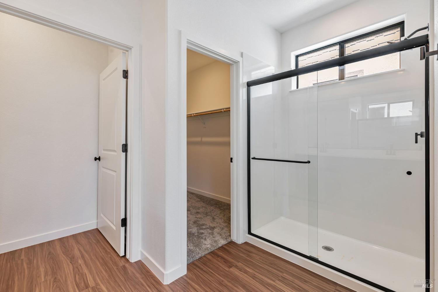 Detail Gallery Image 4 of 10 For 1558 Waterside Ln, Rohnert Park,  CA 94928 - 3 Beds | 2 Baths