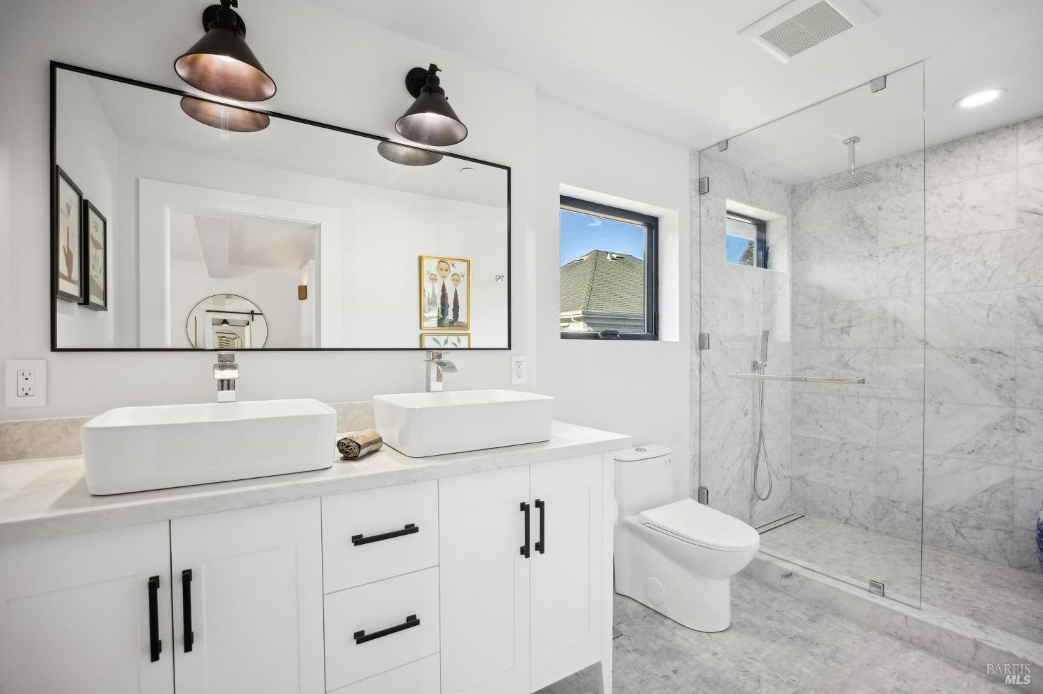 Detail Gallery Image 23 of 39 For 303 Bodega Ave, Petaluma,  CA 94952 - 2 Beds | 3 Baths