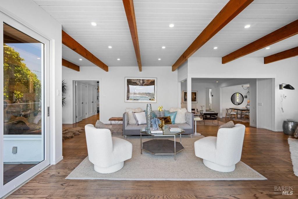Detail Gallery Image 25 of 98 For 33 Wray Ave, Sausalito,  CA 94965 - 3 Beds | 2 Baths
