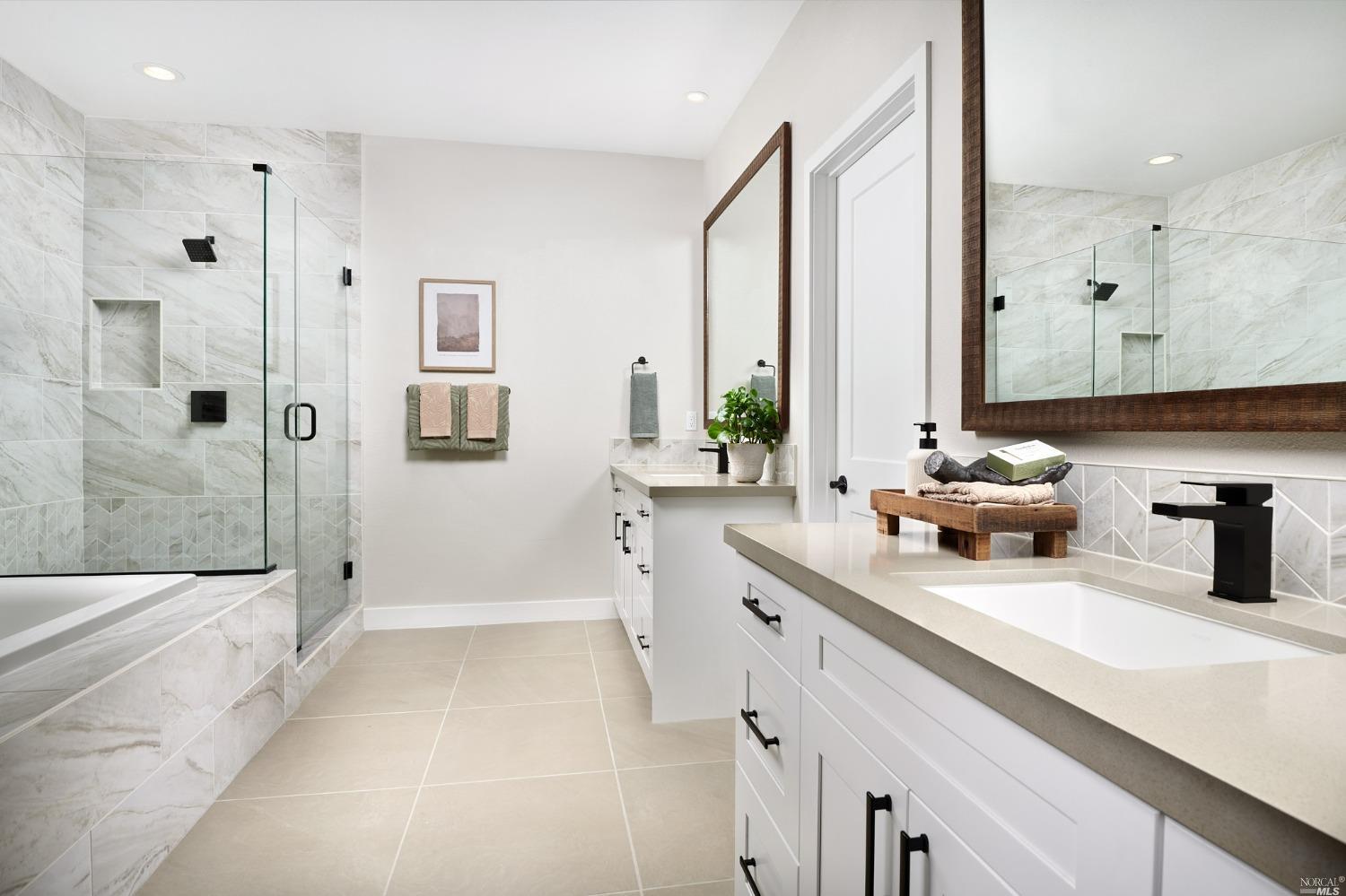 Detail Gallery Image 4 of 5 For 2932 Liscum St, Santa Rosa,  CA 95407 - 3 Beds | 2/1 Baths
