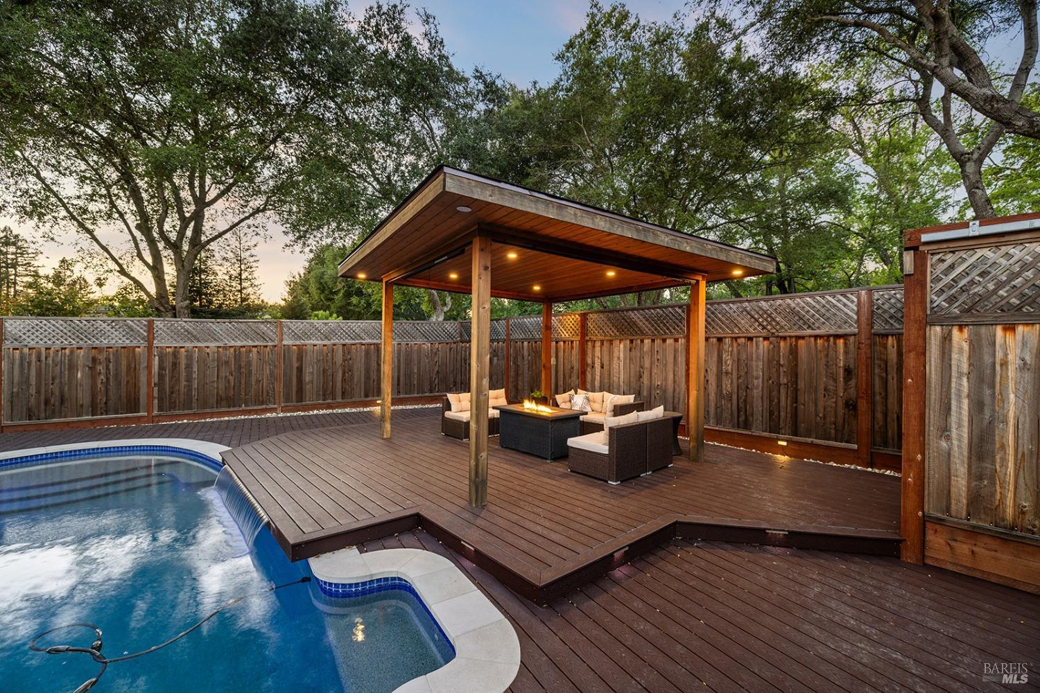 Detail Gallery Image 10 of 85 For 169 Pacific Heights Dr, Santa Rosa,  CA 95403 - 4 Beds | 3/1 Baths