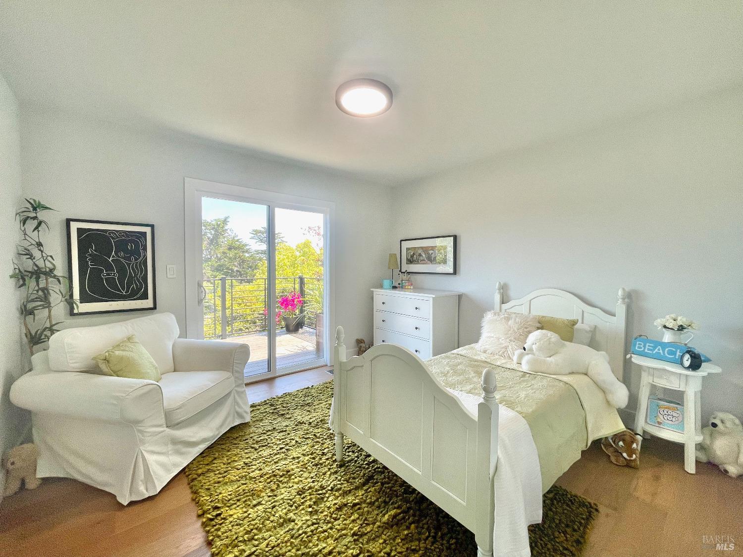 Detail Gallery Image 43 of 66 For 39 Midway Ave, Mill Valley,  CA 94941 - 5 Beds | 3 Baths