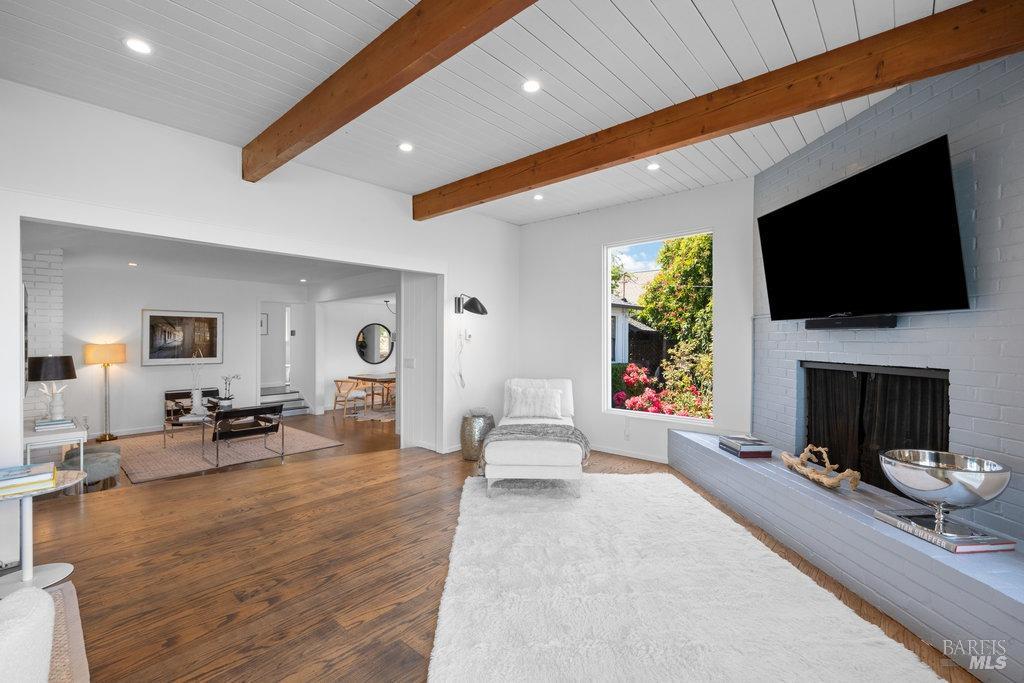 Detail Gallery Image 24 of 98 For 33 Wray Ave, Sausalito,  CA 94965 - 3 Beds | 2 Baths