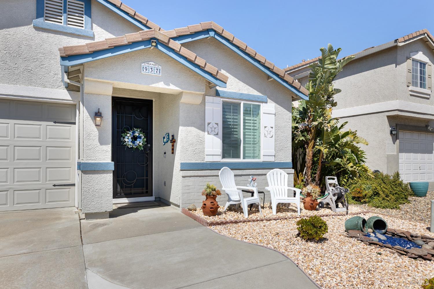 Detail Gallery Image 1 of 36 For 937 Pearwood Ct, Vacaville,  CA 95687 - 3 Beds | 2 Baths