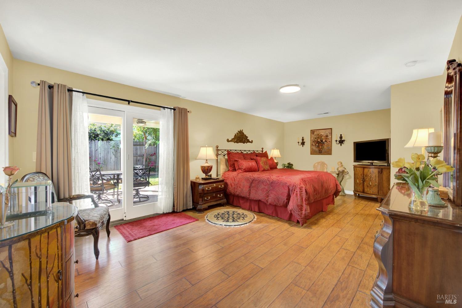Detail Gallery Image 18 of 30 For 262 N Alamo Dr, Vacaville,  CA 95688 - 4 Beds | 2 Baths