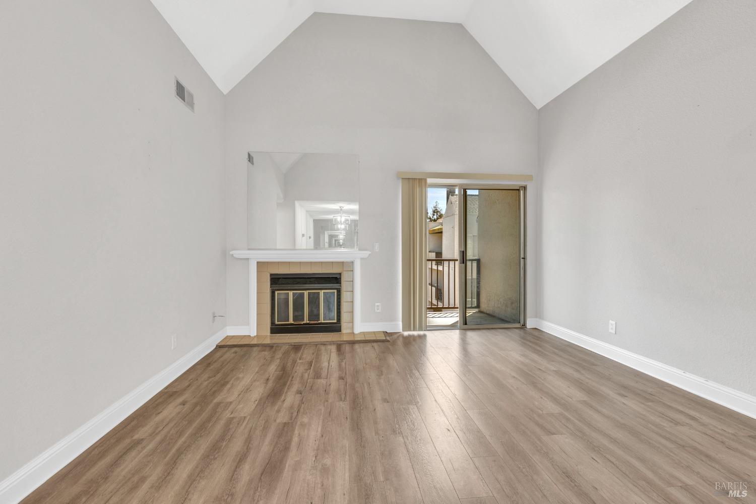 Detail Gallery Image 13 of 51 For 3183 Wayside Plz #319,  Walnut Creek,  CA 94597 - 2 Beds | 2 Baths