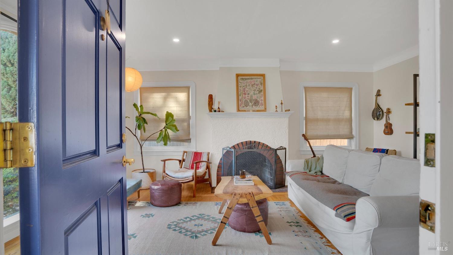 Detail Gallery Image 4 of 26 For 1302 Illinois St, Vallejo,  CA 94590 - 2 Beds | 1 Baths