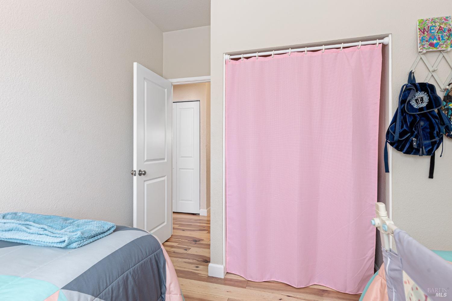 Detail Gallery Image 17 of 36 For 937 Pearwood Ct, Vacaville,  CA 95687 - 3 Beds | 2 Baths