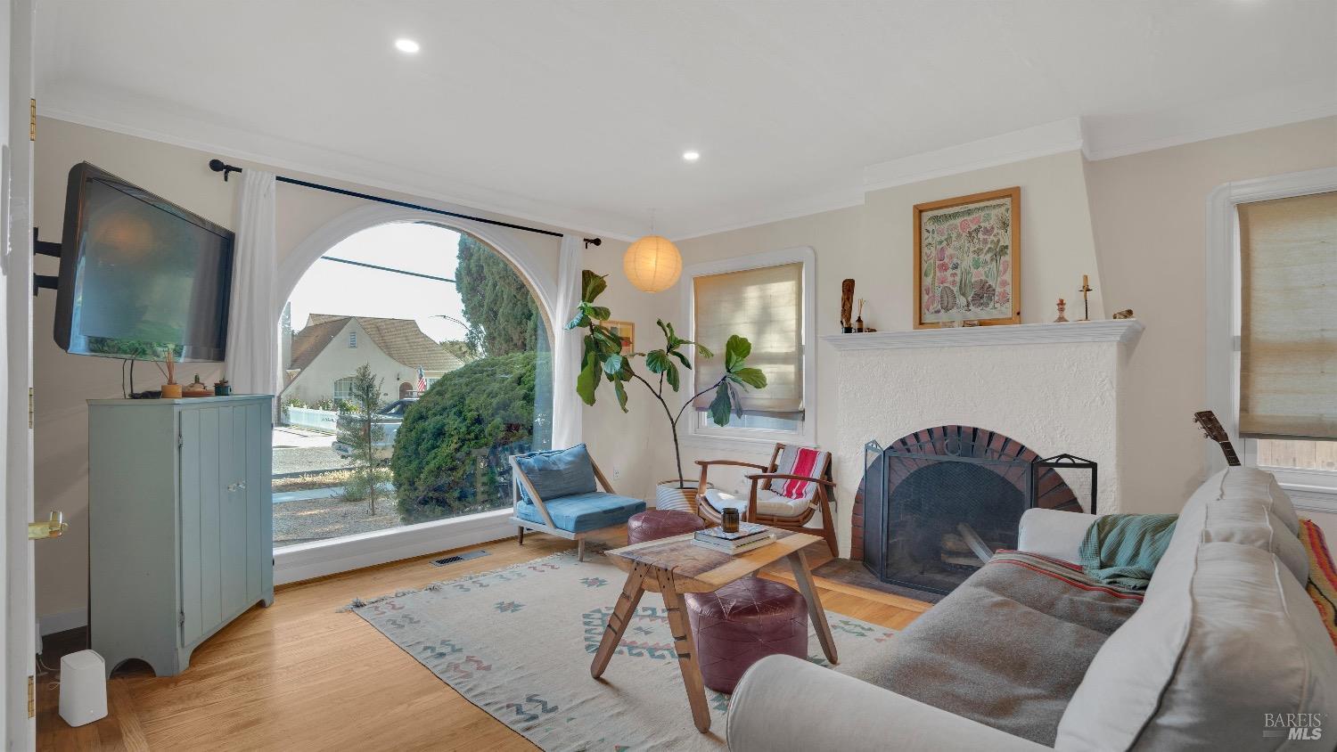 Detail Gallery Image 2 of 26 For 1302 Illinois St, Vallejo,  CA 94590 - 2 Beds | 1 Baths