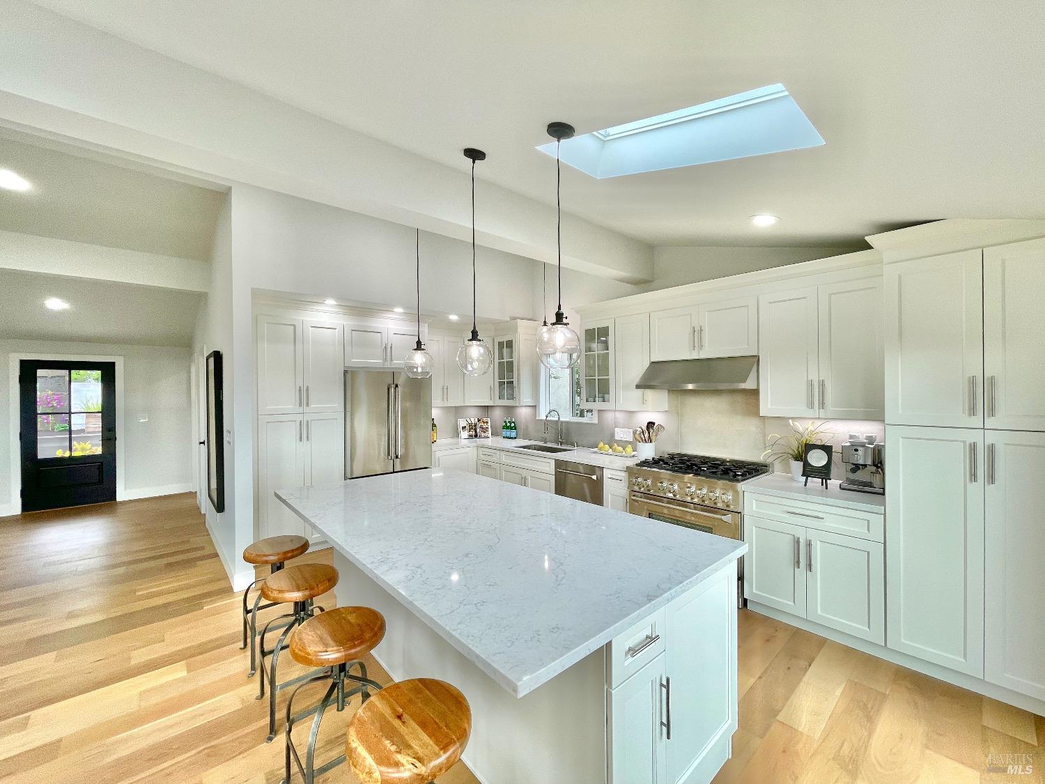 Detail Gallery Image 19 of 66 For 39 Midway Ave, Mill Valley,  CA 94941 - 5 Beds | 3 Baths