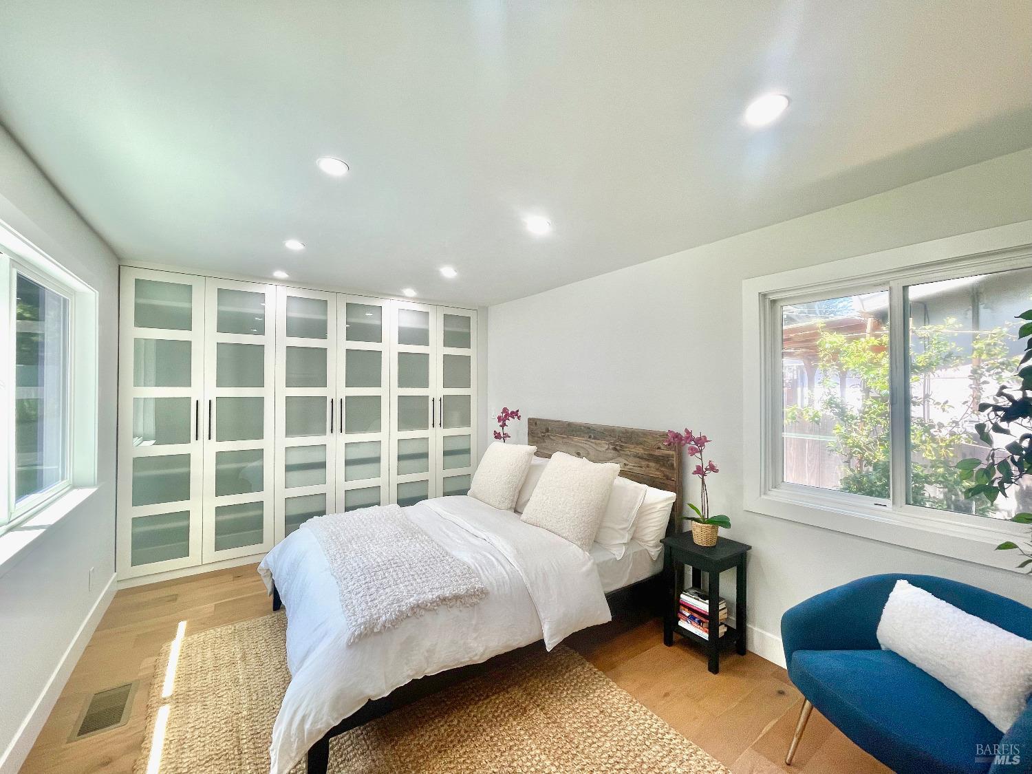 Detail Gallery Image 37 of 66 For 39 Midway Ave, Mill Valley,  CA 94941 - 5 Beds | 3 Baths