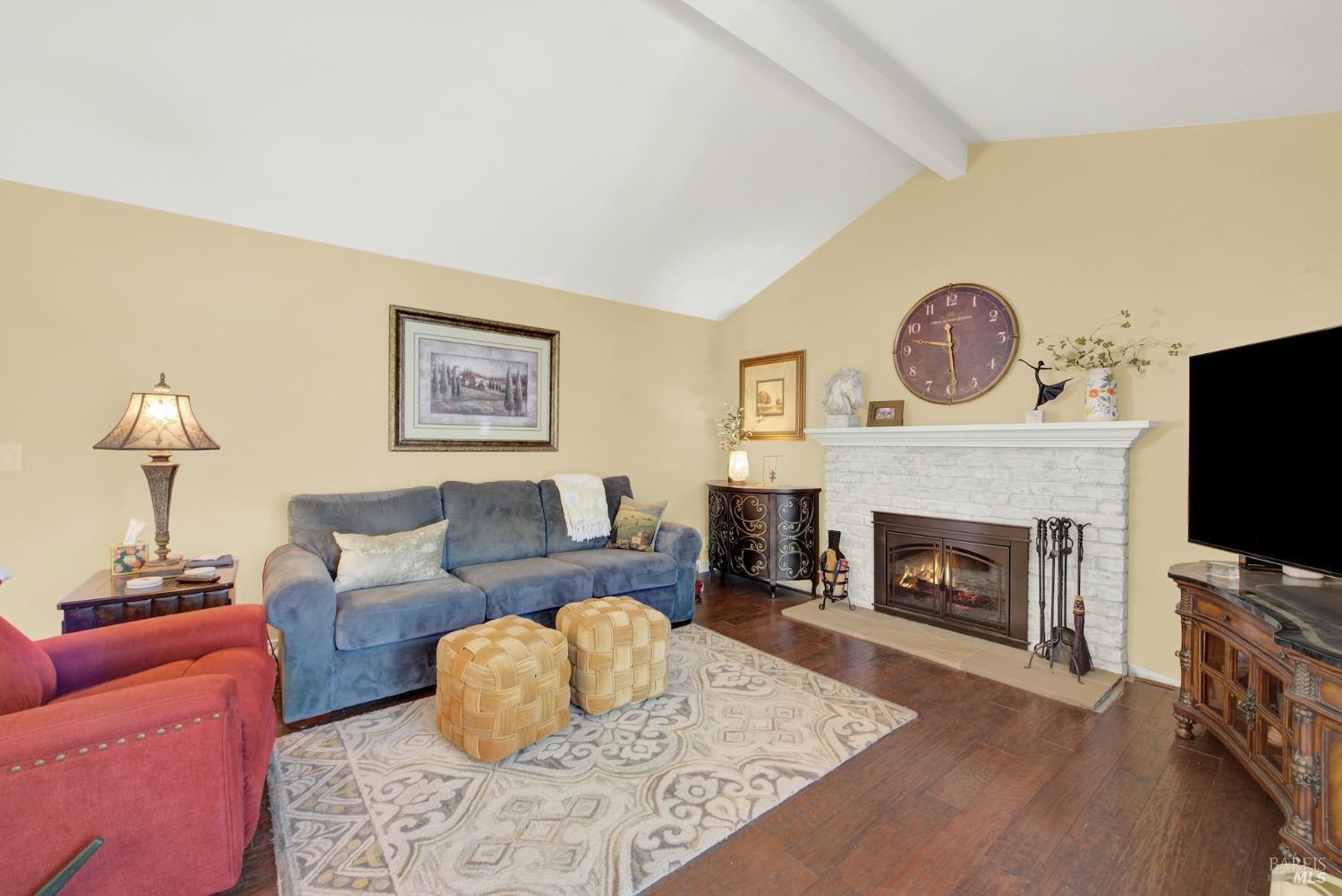 Detail Gallery Image 15 of 30 For 262 N Alamo Dr, Vacaville,  CA 95688 - 4 Beds | 2 Baths